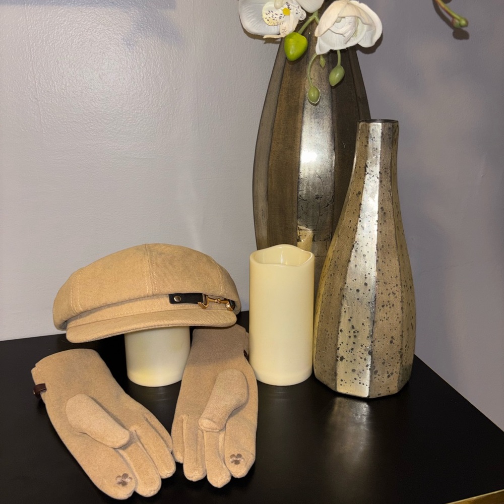 Hat and Gloves Set- Chic Beige